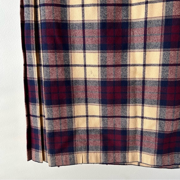 Glenisla 100% Wool Vintage Plaid Pleated Modest Midi Skirt 14 - Picture 9 of 11